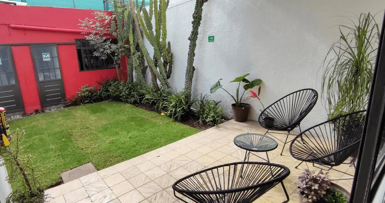 Habitaciones Privadas Con Bano Propio En Una Zona Segura Y Centrica De Guadalajara. Дом отдыха