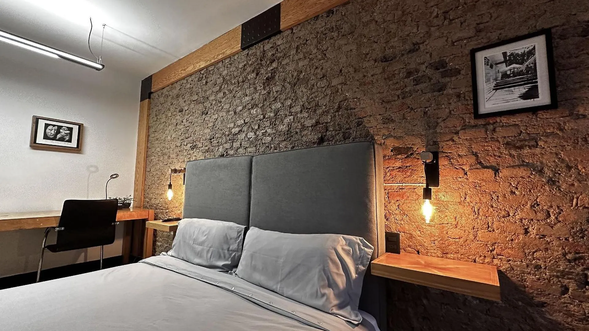 Habitaciones Privadas Con Bano Propio En Una Zona Segura Y Centrica De Guadalajara. Meksika